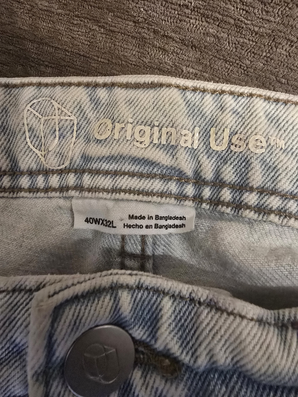 Original Use Light Wash Straight Leg Women’s Jeans - Picture 3 of 3